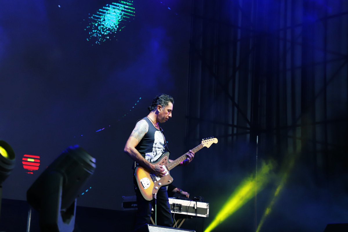LiarFaces's tweet photo. Fue un show extraordinario ante el bellísimo público de Peñalolén 👏🏻🙌🏻.
Liar Faces From Hell en vivo. Festival Verano con Pasión 2024. https://t.co/8dCPj2yEZW
