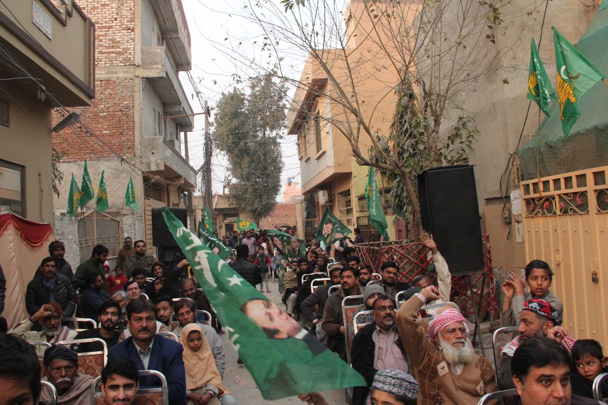 AftabJadoon4's tweet photo. اللہ تعالیٰ کے فضل وکرم سے النور پارک،پرانہ کاہنہ فیروز پور روڑ میں کامیاب کارنر میٹنگ کا انعقاد کیا۔ 
#ووٹ_صرف_شیر_کا
#PMLN 
@CMShehbaz @NawazSharifMNS @MaryamNSharif https://t.co/iaGLWxKZsJ