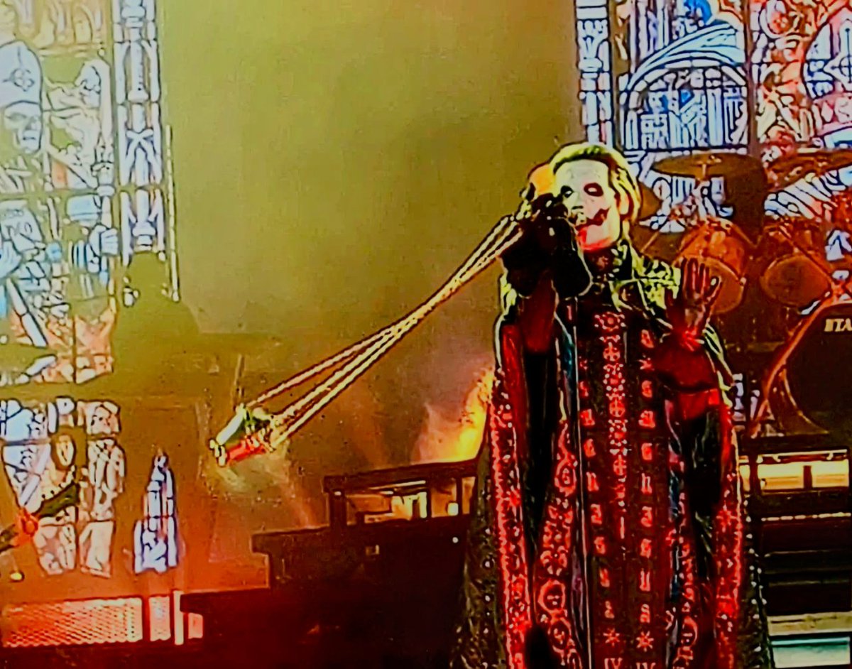 manriquez010's tweet photo. Unas buenas fotos del papa Emeritus IV el pasado Septiembre. https://t.co/GBdh6TO5FZ