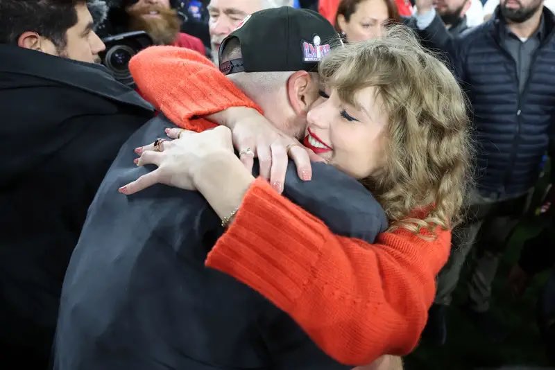 GangTanqueray's tweet photo. @taylornation13 @SwiftNYC @swifferupdates @TSwiftNZ @TSwiftLAMedia @twsw Remember to vote Travis for Super Bowl MVP! 20% of the vote! https://t.co/Lxmzd6TMQG