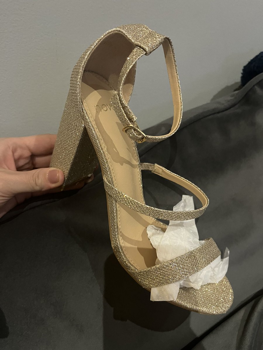 laura280's tweet photo. @nextofficial ordered these silver shoes and got these instead! What is going on 🤦🏻‍♀️🤷🏻‍♀️ https://t.co/iWOzyhCDIL