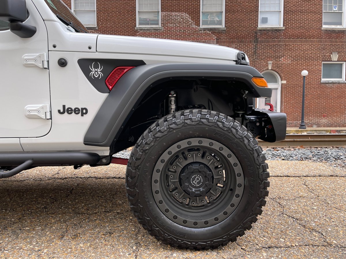 HebertsTAC's tweet photo. 📆🪂 Today is National Escape Day! What better way to embrace freedom than to build your dream ride? Splurge on some Mopar upgrades from our online store and start your adventure: https://t.co/xbw8yn9o5B https://t.co/pi82Eqc2Ml
