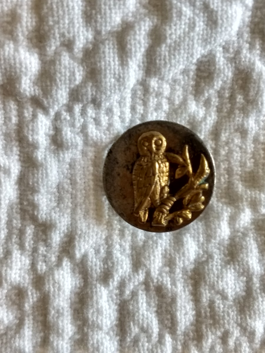 maklinens's tweet photo. Brass Metal Owl Clothing Button Shank Back Victorian 1900 Full Figure https://t.co/6DnsbFaHMd https://t.co/RJQoqIKK1W