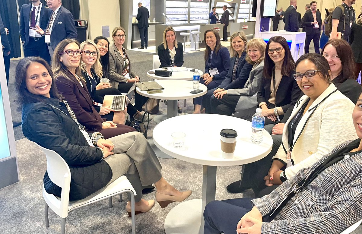 Fantastic for the <a href="/WomenInThoracic/">WomenInThoracicSurg</a> to spend time with our partners <a href="/Medtronic/">Medtronic</a> brainstorming as to how to build, elevate, and support women in 🫀🫁 surgery 

The future is so bright!! 🔥🔥🔥