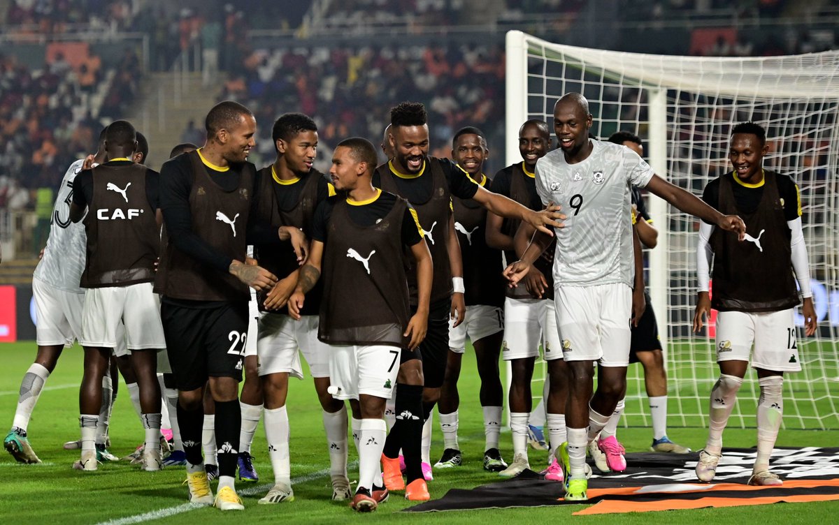 Arnold_Mutamiri's tweet photo. @ChrisExcel102 Congratulations, Bafana Bafana https://t.co/qcBNi26GlW