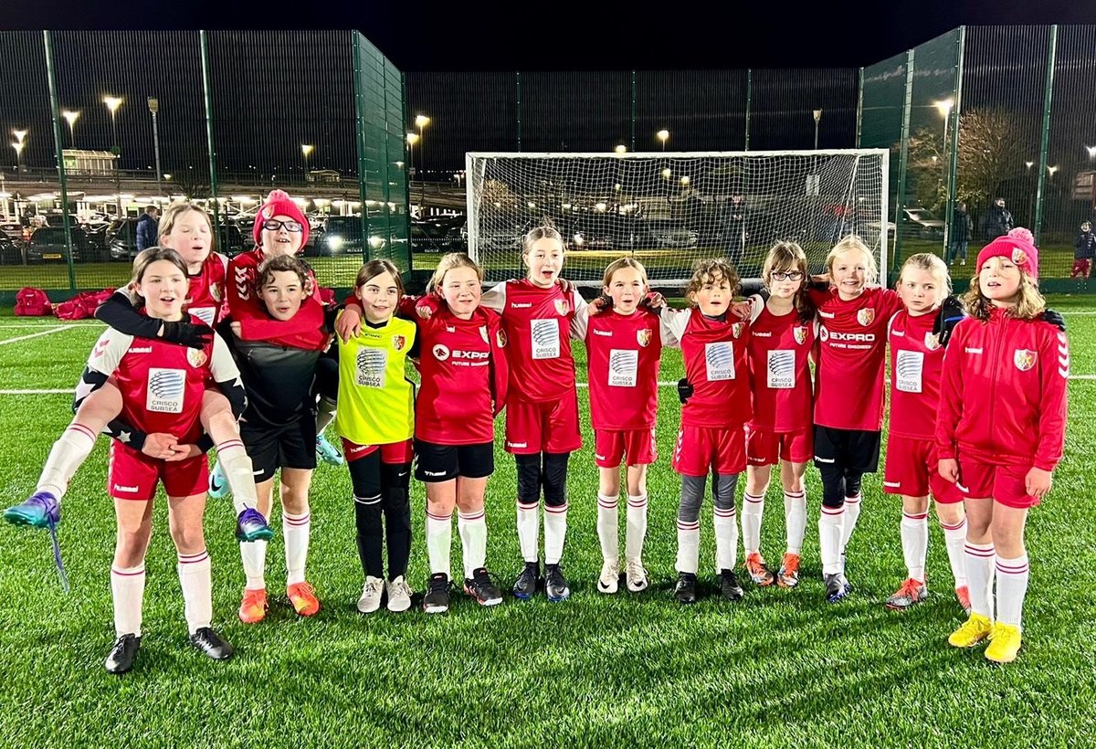 westendfcgirls's tweet photo. Tonight the @west_endfc girls U12s had their first game of the season in a friendly Vs @AFCLadies Blacks. The coaches were really pleased with the team's effort and are looking forward to plenty of fun with the group this year.

#back2it #girlsfootball https://t.co/w27Ldsl1Of