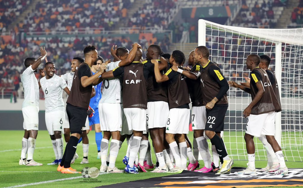 AfricaFactsZone's tweet photo. South Africa's Bafana Bafana beat Morocco 2-0 to qualify for the Quarter Finals of AFCON 2023.

Morocco reached the Semi Finals of the 2022 FIFA World Cup. They are ranked no. 1 in Africa and no. 13 in the world.

South Africa are ranked no. 12 in Africa and no. 66 in the world. https://t.co/WLt1CuFuzq