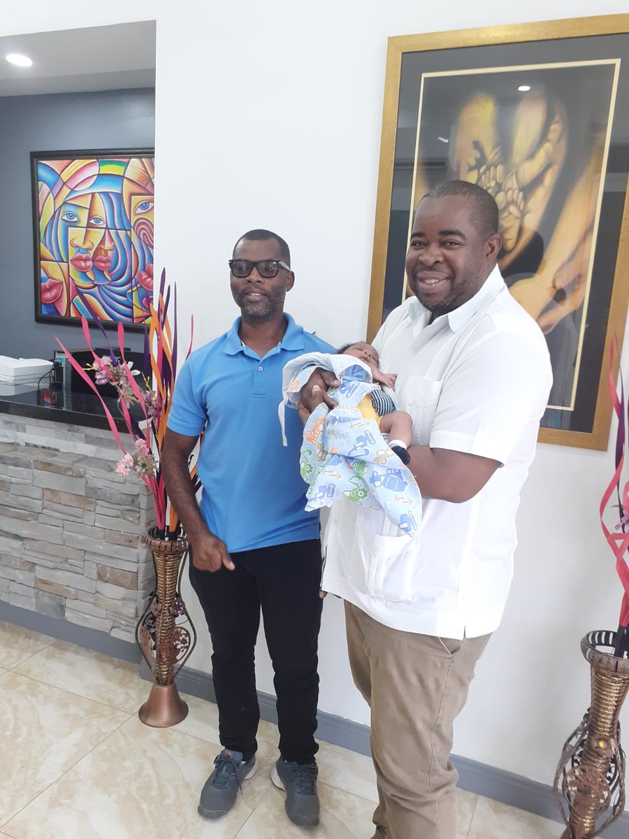 royalegynae's tweet photo. Dr. Cunningham captures the joy of a new beginning with a beautiful newborn and father 🌟 #NewLife #RGAMedicalCentre #babydeliveryservice #montegobayhospitals #fairviewmontegobay https://t.co/DOymXq7aSz