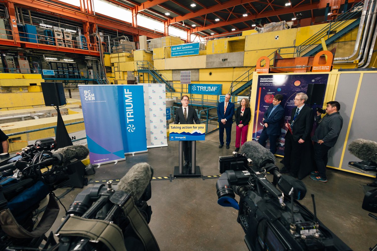 TRIUMF welcomes BC Health Minister, @adriandix, to announce IAMI funding triumf.ca/funding-announ…