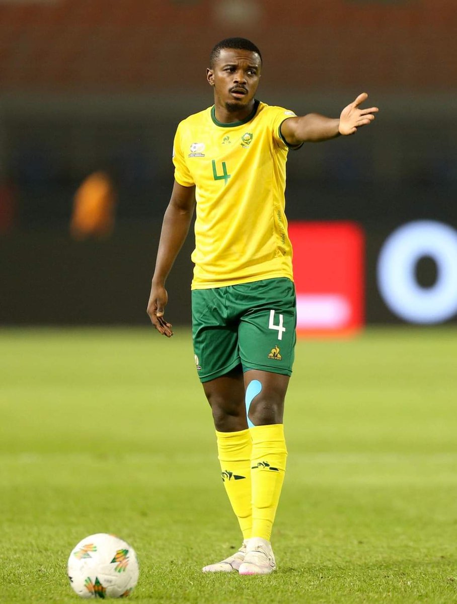 HarryMoganoh's tweet photo. No Bafana Bafana fan can pass this post with likes and retweets jus to appreciate Makgopa and Mokoena. 
 #AFCON2024 https://t.co/sH0anzxDEU