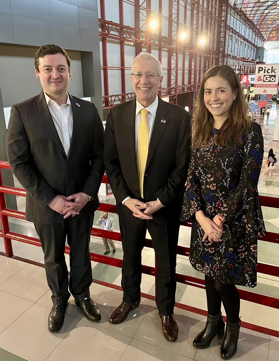 VictorFedeli's tweet photo. It was a pleasure to meet with @jarrambidem, President of the #Monterrey Chapter of the Canadian Chamber of Commerce in #Mexico.
 
We look forward to growing bilateral trade between our two jurisdictions!
 
@CanChamMx https://t.co/mn9xMHqsxz