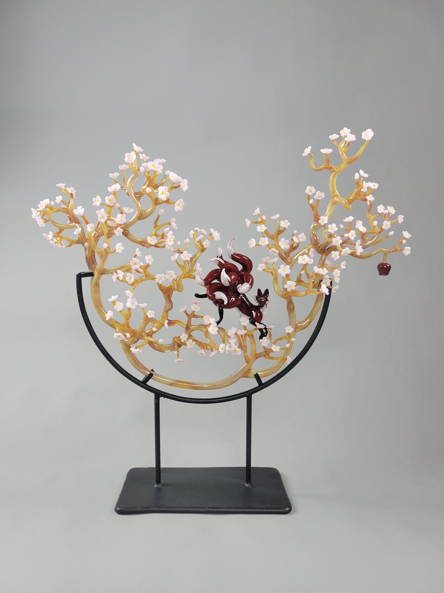 CGSUK's tweet photo. Member Spotlight: Robin A Hoerth
https://t.co/F1qV6GReie
Location: Cincinnati, USA
@bringerofjustice
Join TODAY! https://t.co/GmTRohavSR
#CGS #MemberSpotlight #ContemporaryGlassSociety #Makers #glass #glassartist #flameworking #flamework #flameworkedglassart #flameworker #rt https://t.co/54VUobjzRA