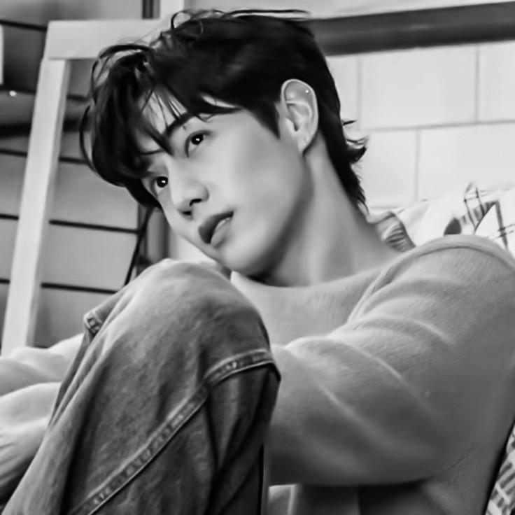 ⠀­­
   ┃                   the new other side 
                         ﹫ 𝐌𝐀𝐑𝐊 𝐓𝐔𝐀𝐍 
⠀­­⠀⠀­­⠀
      ⠀        ⠀  ❛   ⓒ the superstar⠀⠀­­