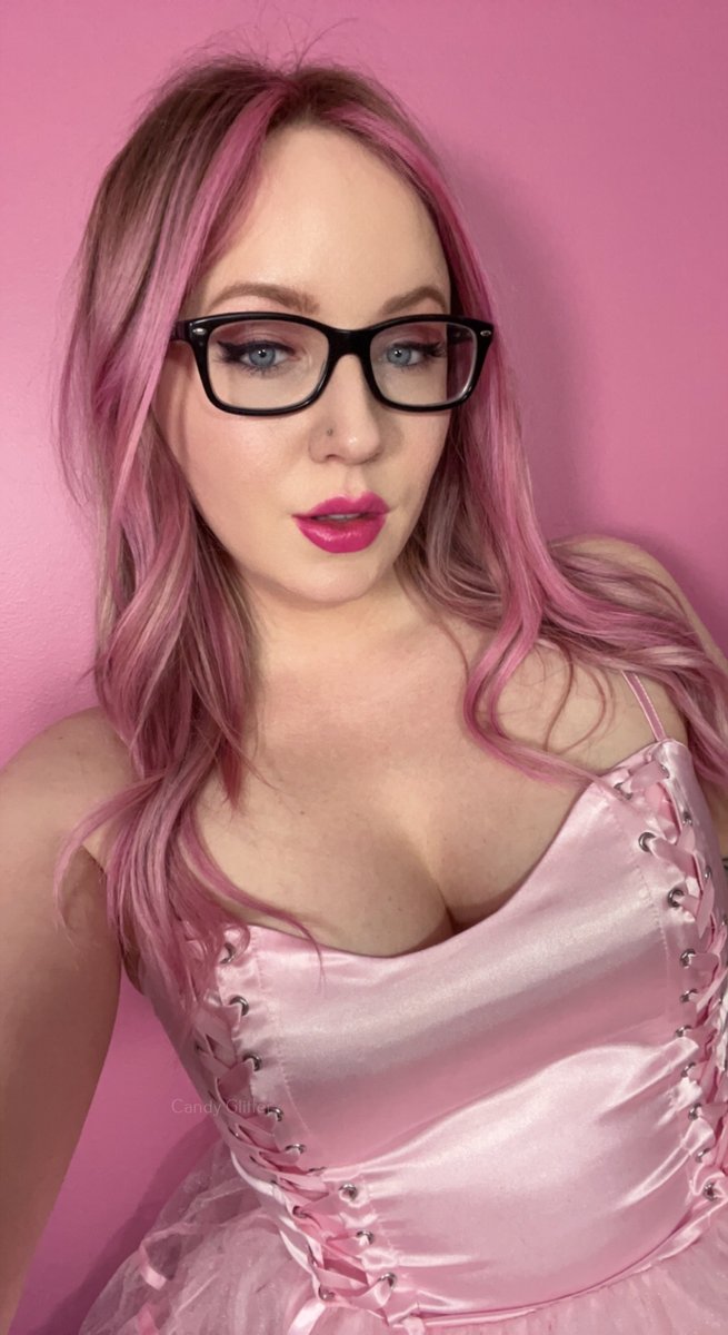 super cute, kinda mean, girl of your dreams.