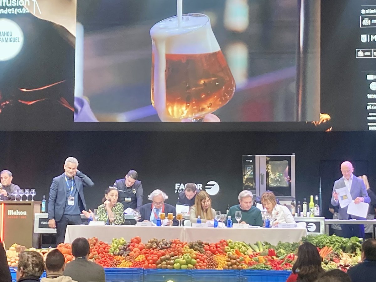 Lo hemos pasado bien 👏 
#aponiente#cellerdecanroca#mahou#agua#bioversidad#cerveza#
<a href="/chefdelmar/">Restaurante Aponiente. Ángel León</a> <a href="/CanRocaCeller/">El Celler de Can Roca</a> <a href="/mahou_es/">Mahou</a>
