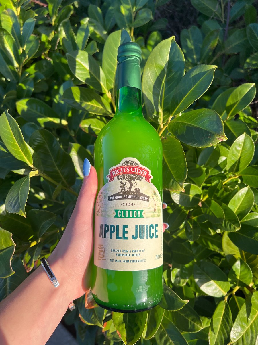 Rich's Apple Juice 🍎

It's a perfect way to have an apple a day the liquid way, minus the alcohol! 

Pop into the Farm Shop to pick yours up today!
#richsciderfarm #richscider #somersetapplejuice #applejuice #traditonalapplejuice #truetasteofsomerset #anappleadaytheliquidway