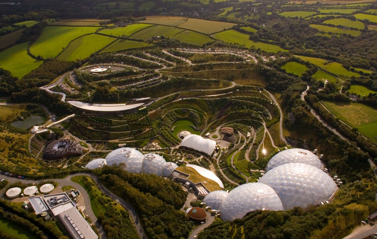EdenProject's tweet image. One of the ways we’re pledging to be climate positive by 2030 is by using electric vehicles to help our teams get around, thanks to our partner @VolvoCarUK 🚙⚡ bit.ly/3HGafEQ