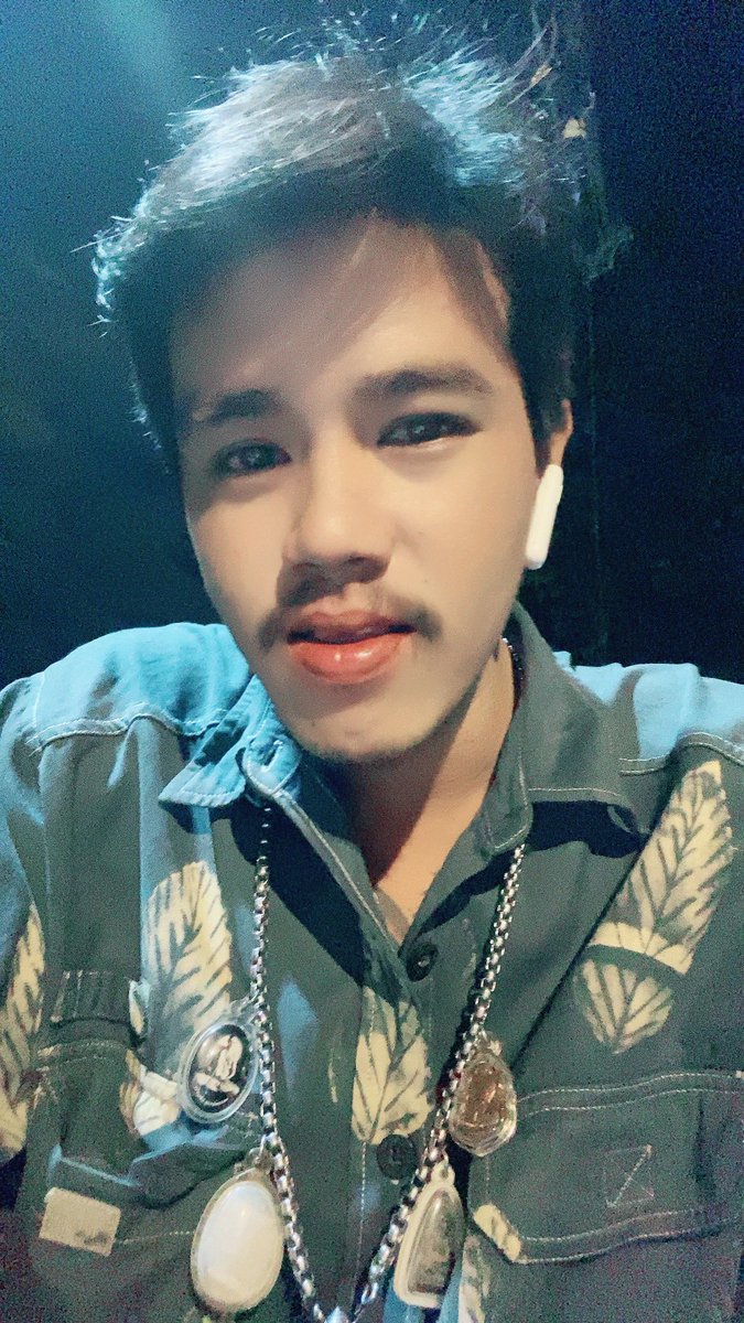stri_ro's tweet photo. ทิ้งได้ไม่ว่า https://t.co/rKQpAH2rf5