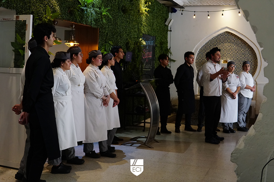 ECIGdl's tweet photo. Increíble examen del módulo de cocina vegetariana por parte de nuestros alumnos de la Licenciatura en Gastronomían 🤩 #SoyECI

Inicio de clases 6 de mayo 📅
Conoce más información
👇
https://t.co/Jq2mYD08sa https://t.co/Odj1qj6Bgh
