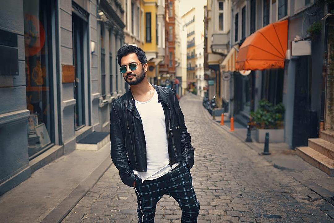 bpthaber's tweet photo. Yusuf Güney: "Astral seyahatle pandemiyi planlayan 12’li masanın toplantısına katıldım, 6’sı dünya dışı yaşam formu, 6'sı melezdi ve Antik Mısır dilinde konuşuyorlardı." https://t.co/jg7GXalx6x