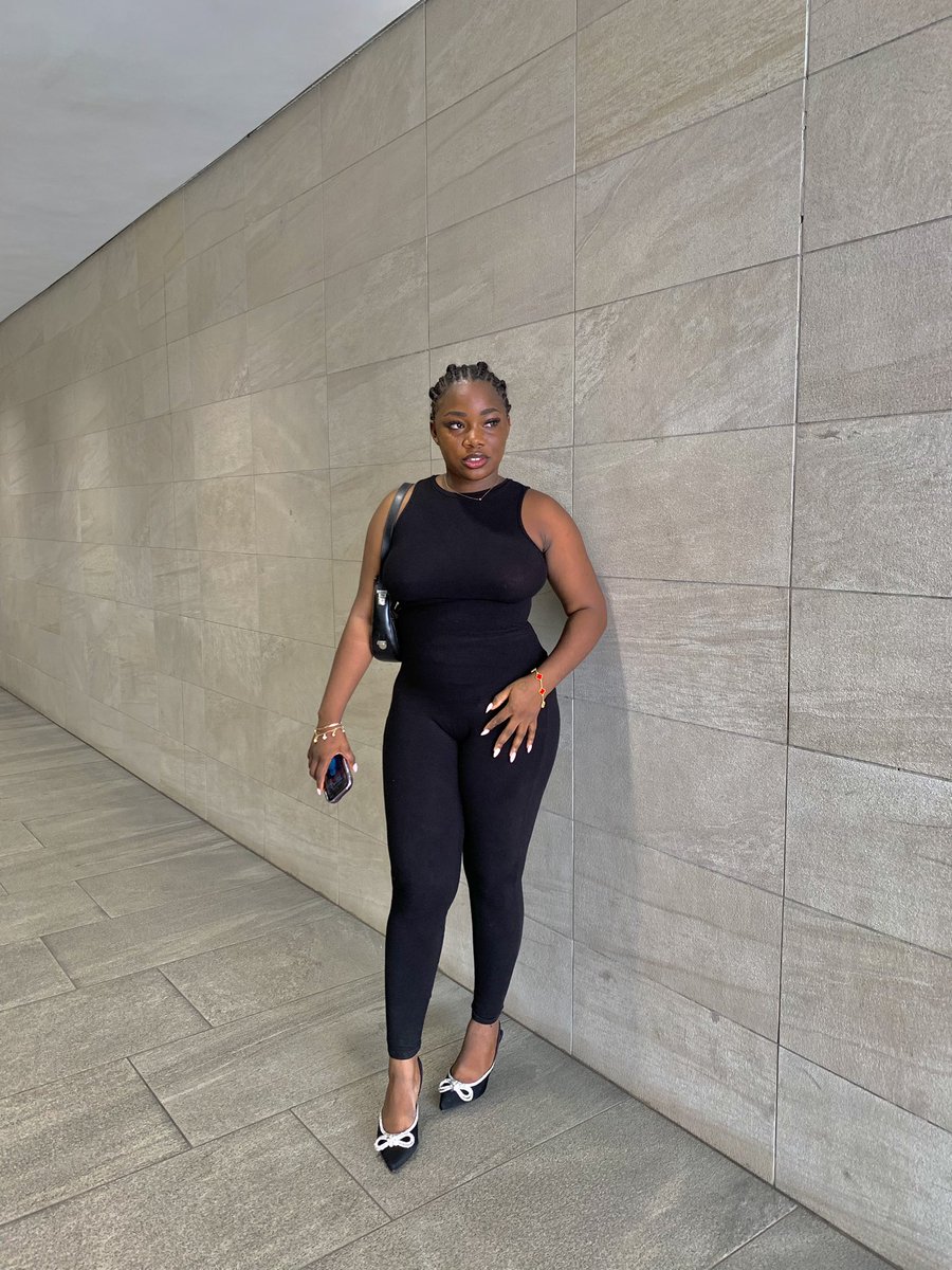 __mimidoo__'s tweet photo. Gracious 🥰 https://t.co/xynOqBsPn8