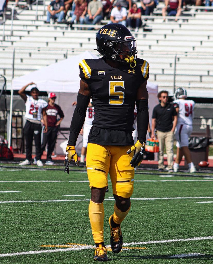 After a great visit and conversation with <a href="/Coachjcmorgan/">JC Morgan</a> I’m beyond blessed to announce that I’ve received an offer from Millersville University 🏴‍☠️ <a href="/DbeardDan/">Dan Beard</a> <a href="/Coach_Sutjak/">Matt Sutjak</a> <a href="/hbgcougarcoach/">Coach Cal</a> <a href="/Harrabull/">Jesse Harr</a>