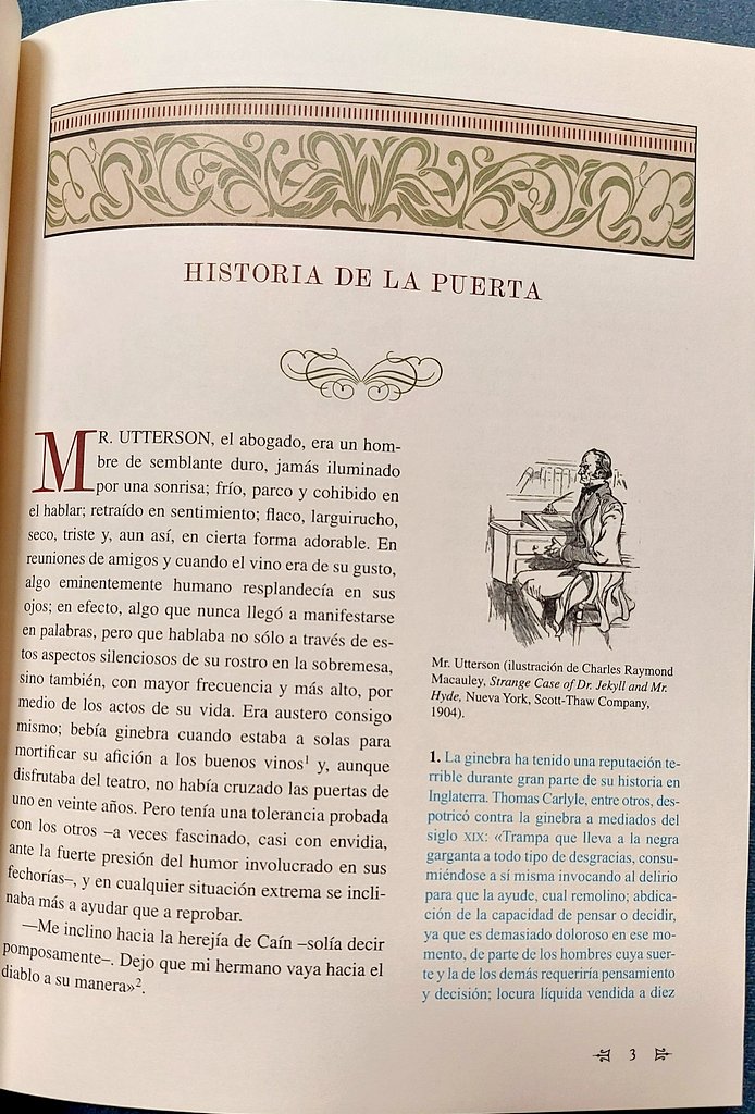 Edición de lujo sobre uno de los clásicos de la literatura universal, El Dr. Jekill y Mr. Hyde, publicado por @AkalEditor, cuenta con un genial prólogo de Joe Hill. La novela está plagada de notas, lo que hace que merezca la pena para aquellos que ya disfrutaron la obra.