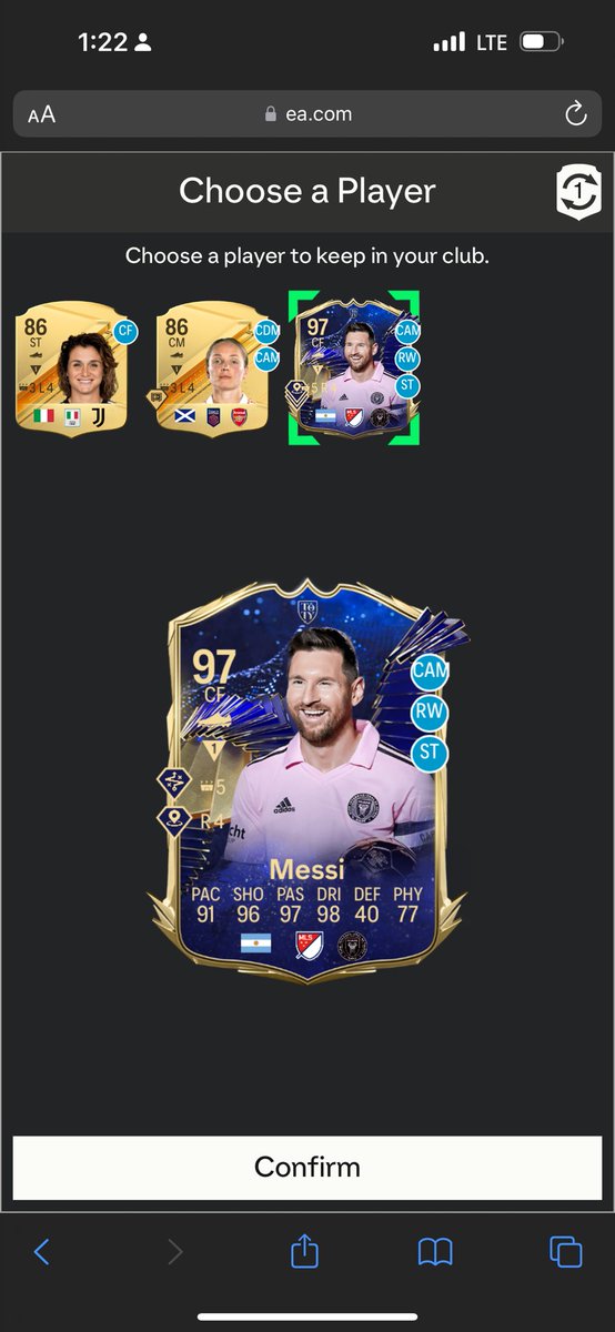 Pipgomez7's tweet photo. @FIFA22_INFO It’s the only way to pack a fvck toty. I opened around 400 packs and have no one https://t.co/hUdxuGCjJK