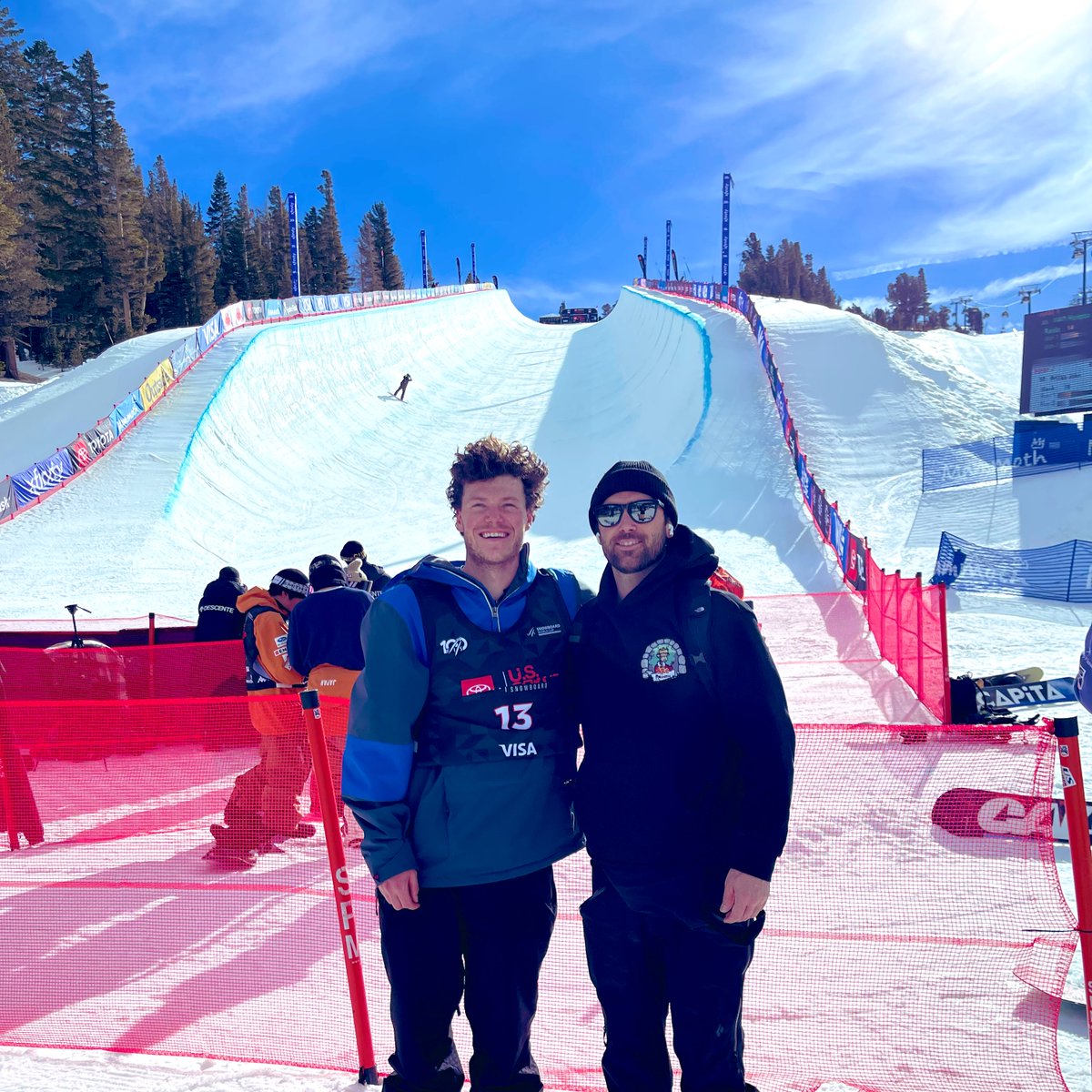Supporting my dude <a href="/jdbowman99/">Josh Bowman</a> and an <a href="/ApeReunion/">Ape Reunion</a> holder today!

You know ya boi made it to Grand Prix finals at <a href="/MammothMountain/">MammothMountain</a> 🏂

It will be live streamed, so let’s show some support for a web3 athlete killin it IRL 🙌
