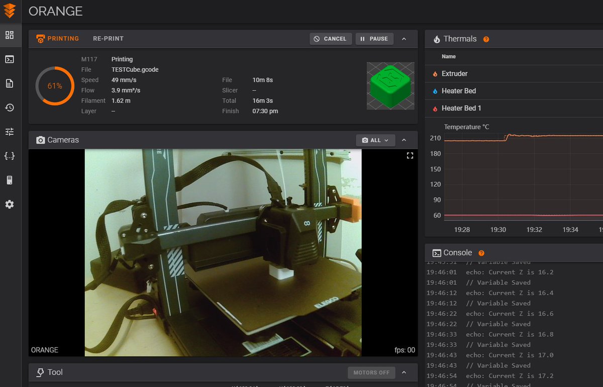 Medvjed's tweet image. Laik to neocení, ale eMMC adaptér fungoval, během hodinky jsem opravil co bylo potřeba, zkalibroval a už i Neptun I. (Blue) funguje a maká. Od zítřka zařazujeme vyšší rychlost. Juch! Musím se pochválit.