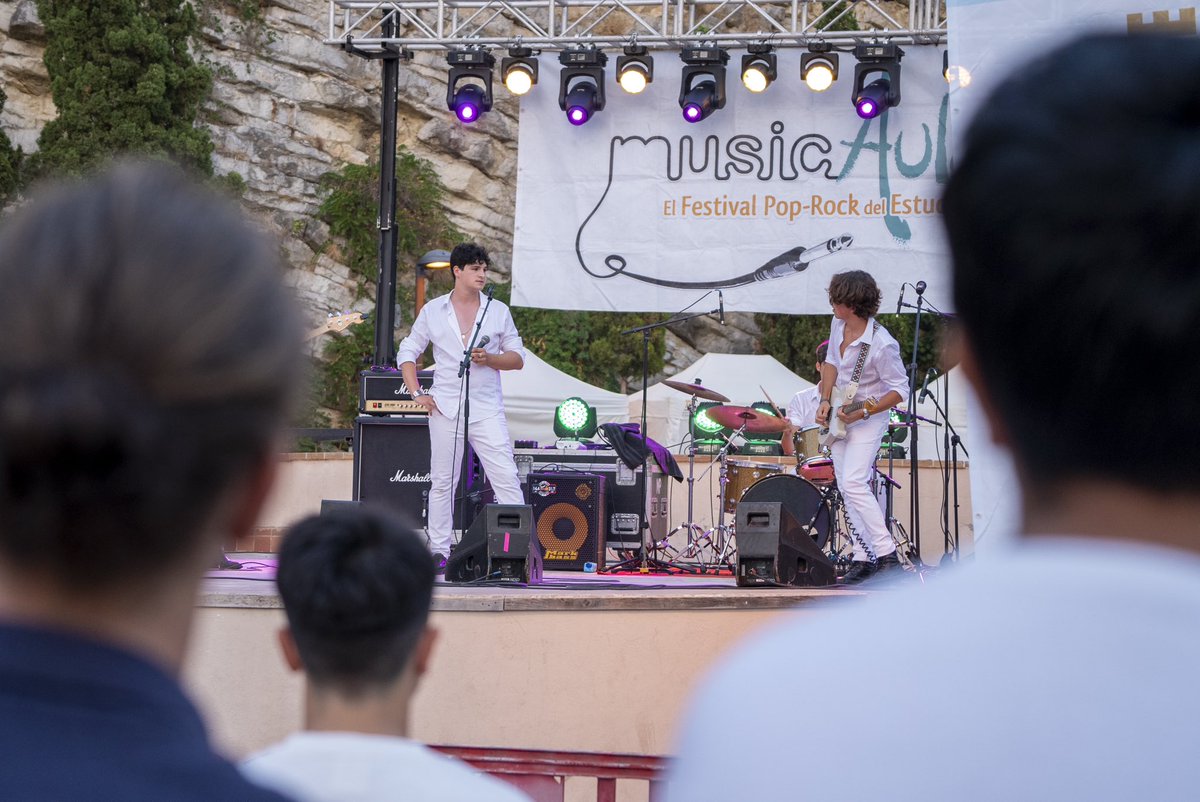 Id calentando motores y preparando vuestro tema que en breve abrimos las inscripciones iones para la 13 edición!! Con grandes sorpresas!! 
.
.
#Musicaulafestival2024 #13edicion #musicaulaschoolfestival2024 #soymusicaula2024
#musicaula2024 #music #musician #rock #pop #bands
