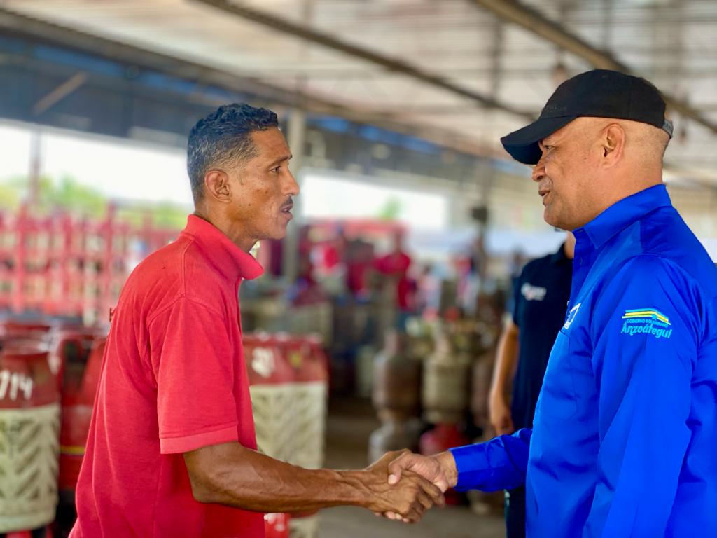 jesusmarcanott's tweet photo. La instrucción del Pdte. @NicolasMaduro junto al hermano Gobernador @luismarcanos es avanzar  para el fortaleciento de las 7 Transformación rumbo a la Vzla Potencia 2030. Desde @PdvsaGas_Anz y  @gas_anzoategui estamos  "Construyendo un Destino Próspero". 
#7TFormulaVictoriosa https://t.co/hl8D3Bvu7f