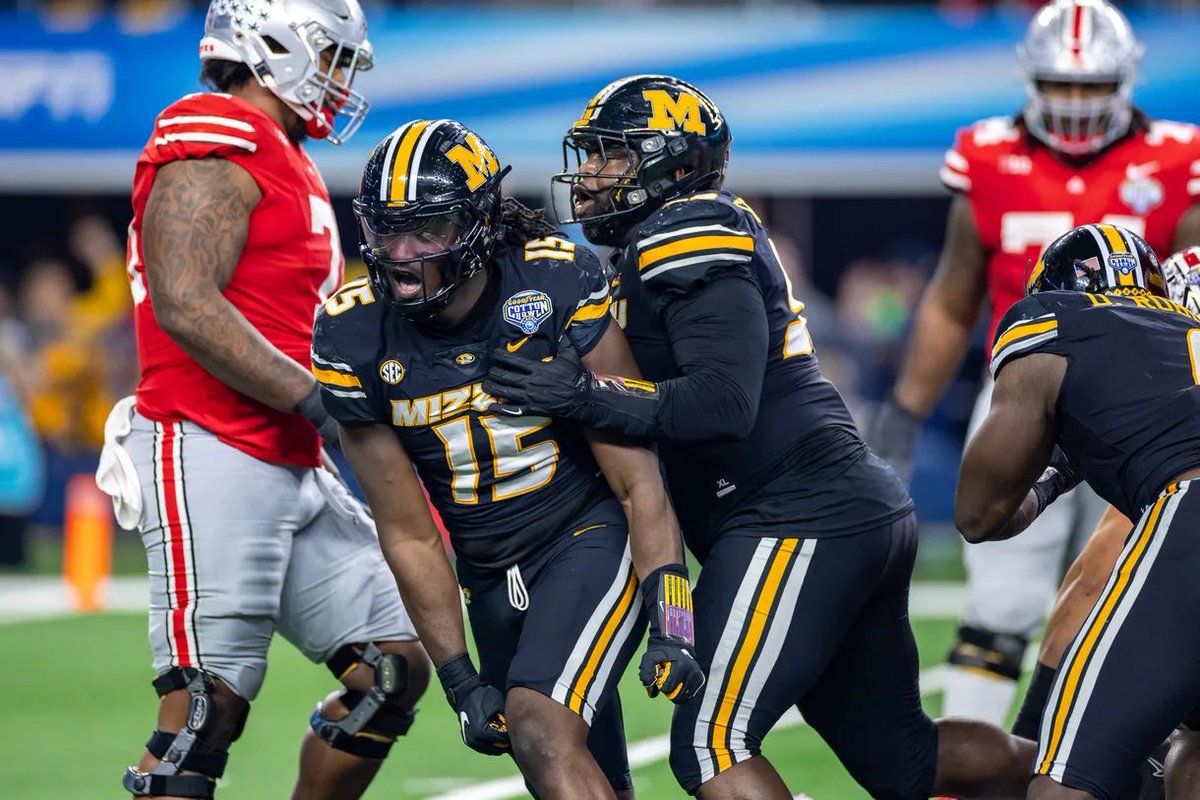Williams2Dyllon's tweet photo. Blessed and grateful to receive a offer from The University of Missouri @RyanTrichel @CJheinz34 @MizzouFootball https://t.co/r5NraaMky5