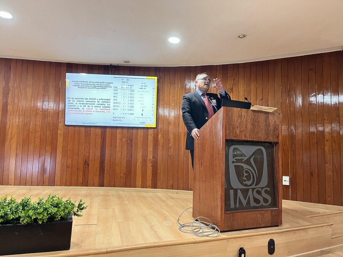 dirzcardio's tweet photo. Caso clínico. #IAMCEST trombolizado con criterios de reperfusion. ICP farmacoinvasiva. Los tiempos correctos. Dr Antezana. Dr. Ramos. Dr. Martínez UCIC. UMAE Hospital de Cardiología CMN SXXI https://t.co/qLK1DYGTUy