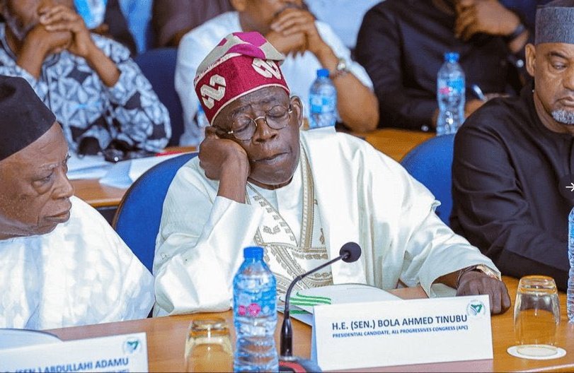 AtikuAgenda's tweet photo. This is the type of man INEC inforce to us as president, when people were been kidnapped and killed in, Sokoto, Katsina, Kaduna, Zamfara, Niger, and Jos, he was deaf by then, now when it come to south, he has the power to give command of finding the terrorists 

Tseum 😎 https://t.co/hxuEgUTsa5