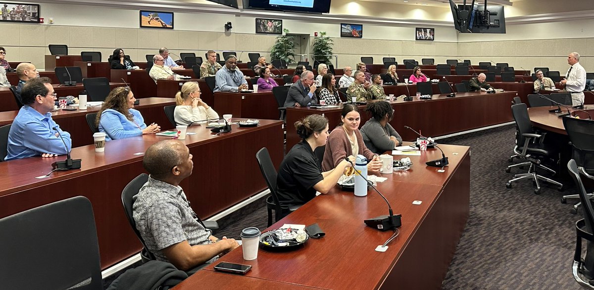 TRADOC's tweet image. The U.S. Army Training and Doctrine Command&apos;s Chaplain&apos;s Office hosted the TRADOC Breakfast Club which is designed to strengthen #spiritual readiness. Guest speakers shared practical ways to serve co-workers, friends, and family members. 

#VictoryStartsHere 
#ArmyChaplain