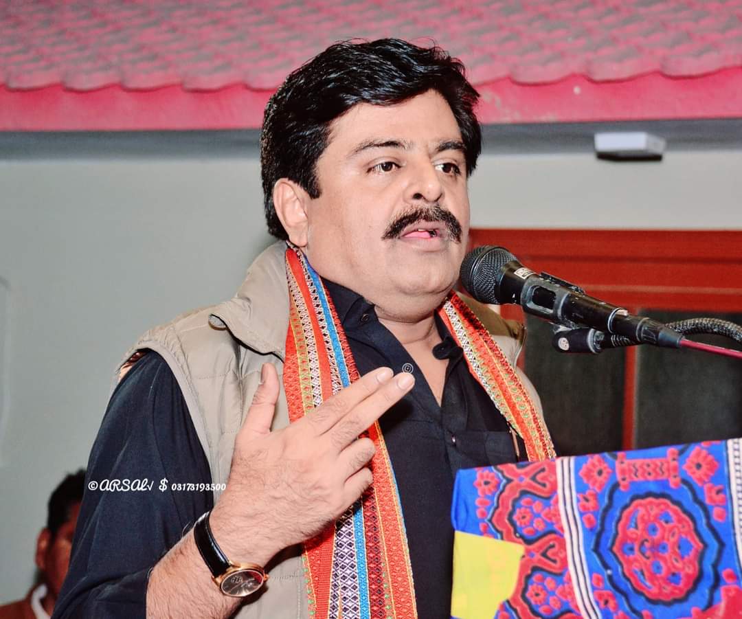 LalaTaak's tweet image. مخالفت سےمیری شخصیت سنورتی ہے
میں جلنے والوں کا بھی دل سے  احترام کرتا ہوں🌹❤️
#PS49
#PS50
@BBhuttoZardari