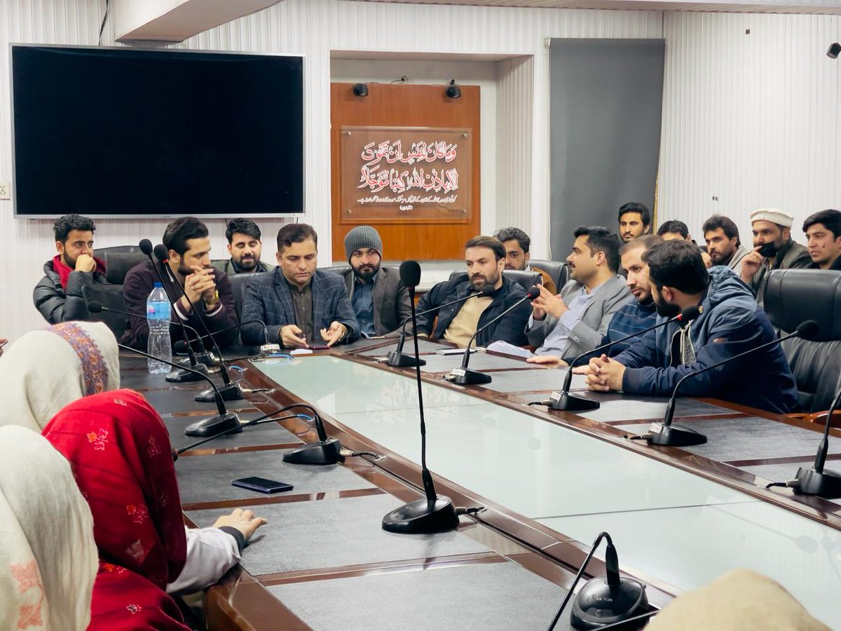 DrFaisalBarakza's tweet image. انشاءاللہ آنے والے دنوں میں ایک نئی سورج طلوع ہوگی ،جو خوشی کی نوید لیکر آئے گی ۔
انشاءاللہ آپ لوگوں کی محنت رائیگاں نہیں جائے گی، 
آپ کی جدوجہد اور استقامت پہ ہمیں فخر ہے ۔۔۔
#InductionForAll 
Long live YDA 
Long live Resistance