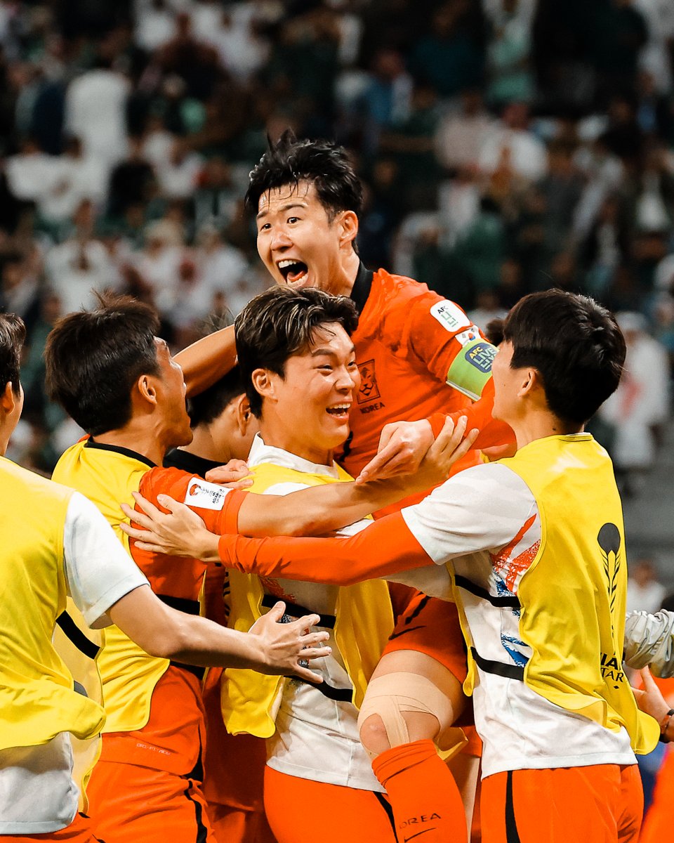 주장 #손흥민 선수가 아시안컵 8강으로 향합니다! 🇰🇷

#THFC #COYS #토트넘