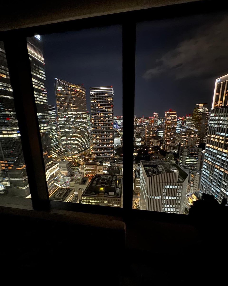 🇯🇵 Hello Japan, so happy to see you again! 
Tomorrow and Sunday I will be on the podium of the <a href="/tpo1911/">東京フィルハーモニー交響楽団 | Tokyo Philharmonic Orchestra</a> at Tokyo Bunka Kaikan together with <a href="/jdiego_florez/">Juan Diego Flórez</a> (1/31 &amp; 2/4) and <a href="/PrettyYende/">Pretty Yende</a> (2/4)! 

nbs.or.jp/english/stages…