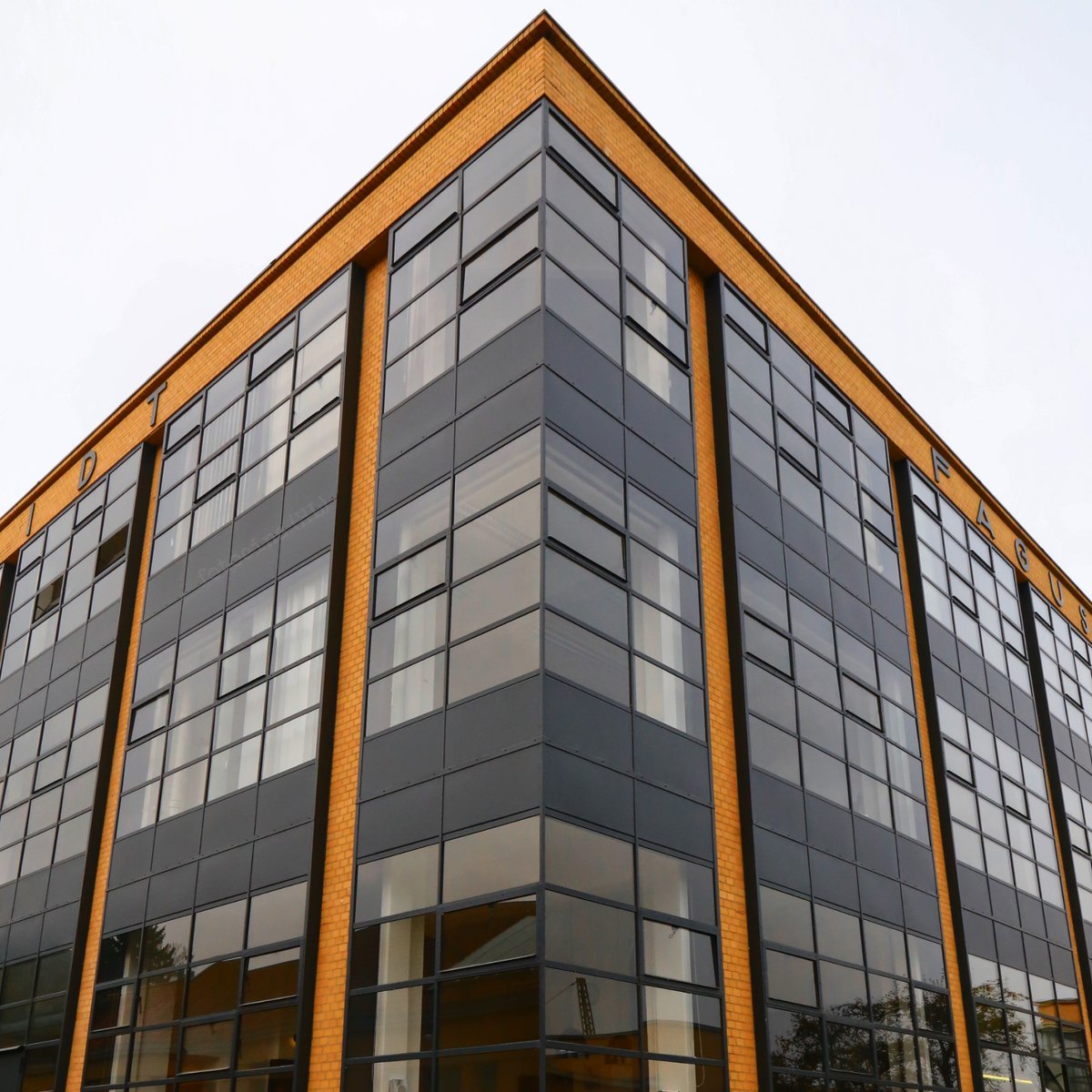 Henry Lee tweet media