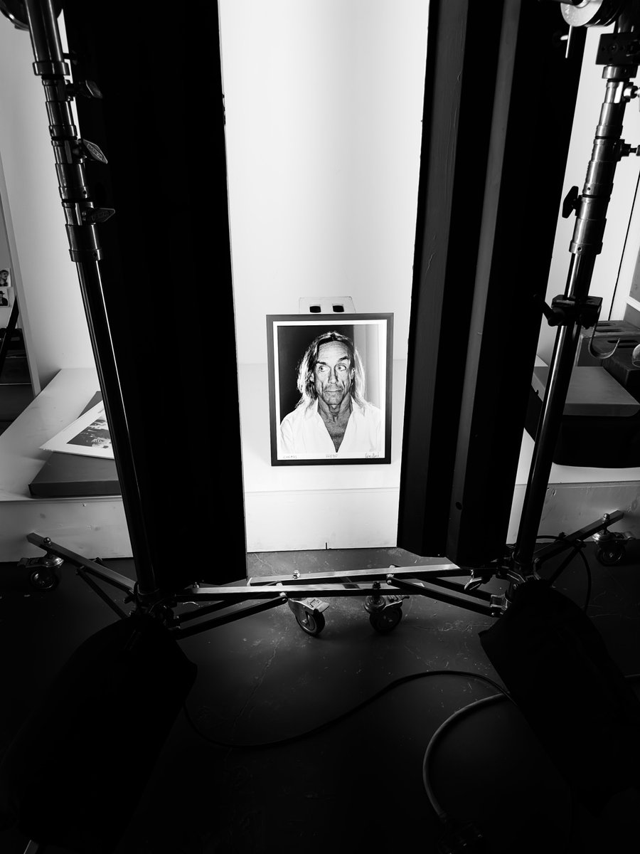 THANK YOU for joining the space #52icons family ❤️
Here we go for our game of the week for 1/1 OG holders: 
Just drop the picture of your Icon in the replies and indicate if you like a "52icons Alpha group" on Whats App or you prefer Telegram ✅
You have 52 hours starting NOW!