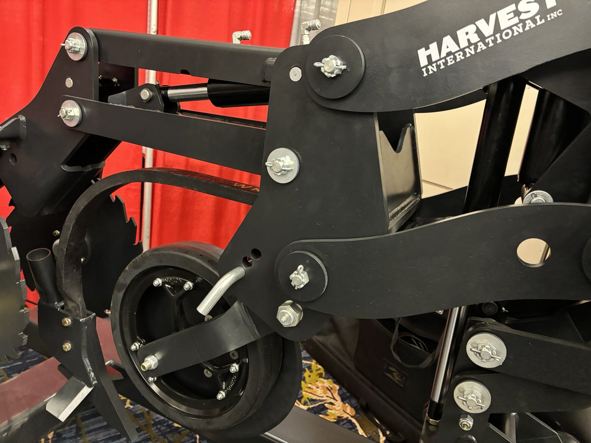 Harvest_Int_Mfg's tweet photo. Our first show of 2024! Find us this week in booth 1124 at @IowaAgExpo in Des Moines, IA #customplanters #striptill #madeiniowa https://t.co/vmOnwhQyRK