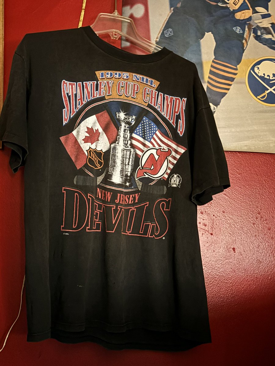 DevilsJointX's tweet image. I don’t know.
Should I give this away?