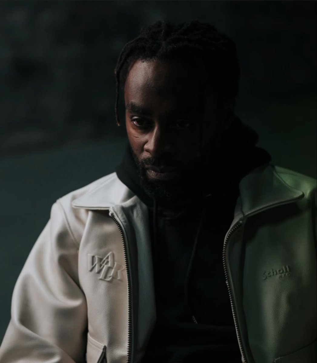 Walk in Paris tweet media