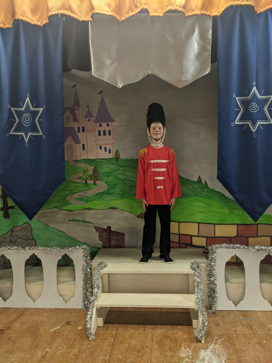 danmort72073134's tweet photo. Panto completed! So proud something I thought Elliot would never do. They have been fantastic 😍 https://t.co/SQxG4oBMdE