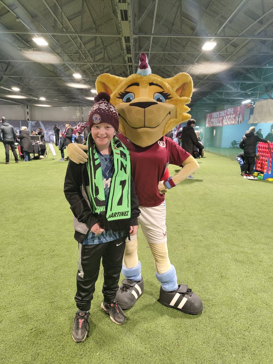 Highersector's tweet image. Mason is all ready for the game 
#avfc #utv #astonvilla