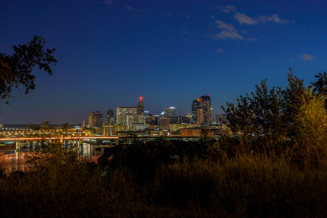 Downtown St. Paul from a couple summers ago.  These are the first couple pictures I took with my new 50mm prime lens.

#mysaintpaul #saintpaulmn #stpaulminnesota
#exploreminnesota #downtownstpaul
#twincitiesmn #cityscape #sunsetphotography
#landscape #skyphotography #skylines