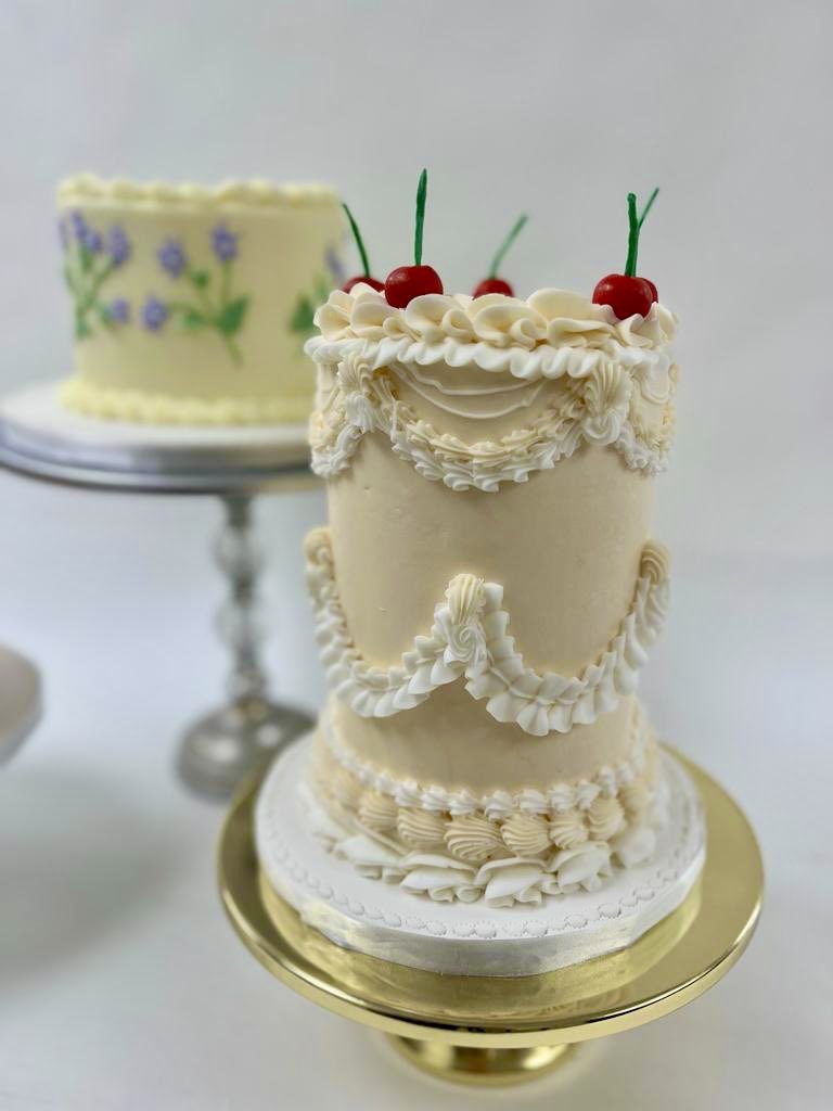 EddasCakeDesign's tweet photo. Ready to add a sweet touch to your next celebration? π° Contact us today for all the details. π€³
South Miami π 305-666-6999
π4315 SW 72nd Ave
Doral π 305-418-5000
π2549 NW 79th Ave
#eddascakes #miamicakes #miami #eddas #flowers #flowercake #eddascupcakes #cupcakes https://t.co/wgSMEYAYvx