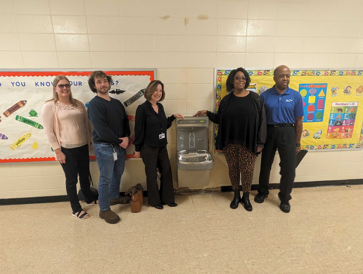 RCAPInc's tweet photo. ๐ฅค๐ง RCAP kicked off the #Agua4All program in 2024 in South Carolina with the installation of new water bottle filling stations with lead filtration technology at Head Start Centers in Abbeville and McCormick. RCAP was joined by @SERCAPWater, @CoBank, @GLEAMNSHRC and @SCDHEC. https://t.co/yLZl9duRPE